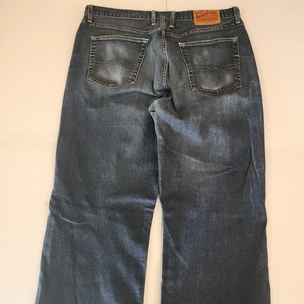 D32 Lucky Brand Dungarees by Gene Montesano Straight Leg Classic Fit 36x32